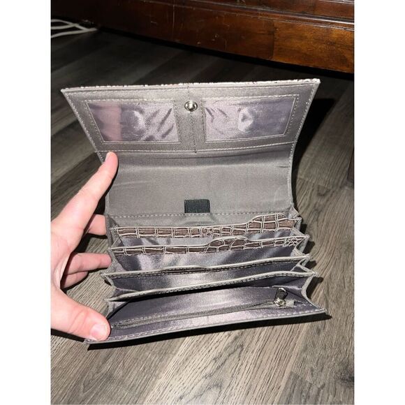 Brown Patterned Woman’s Wallet - Picture 4 of 6